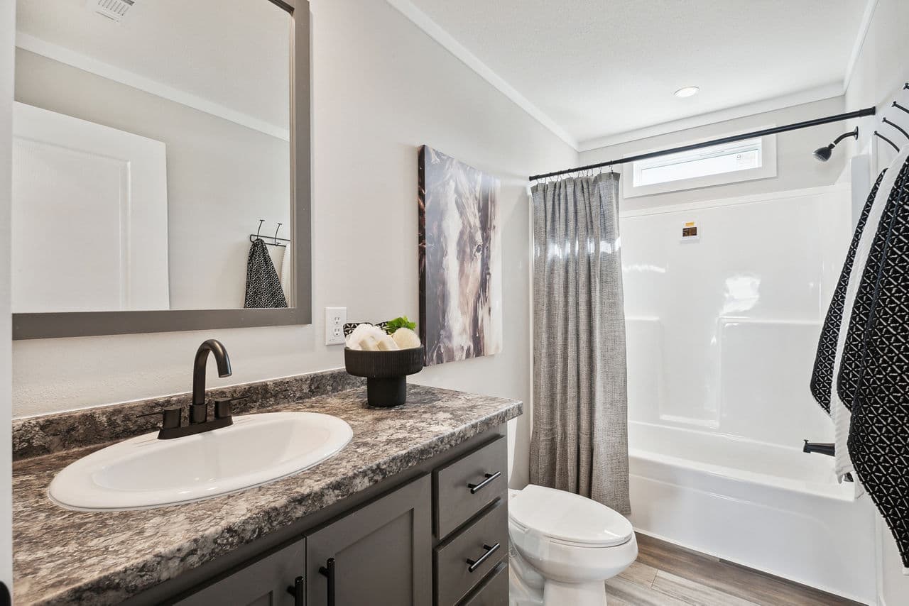 Sazerac bathroom home features
