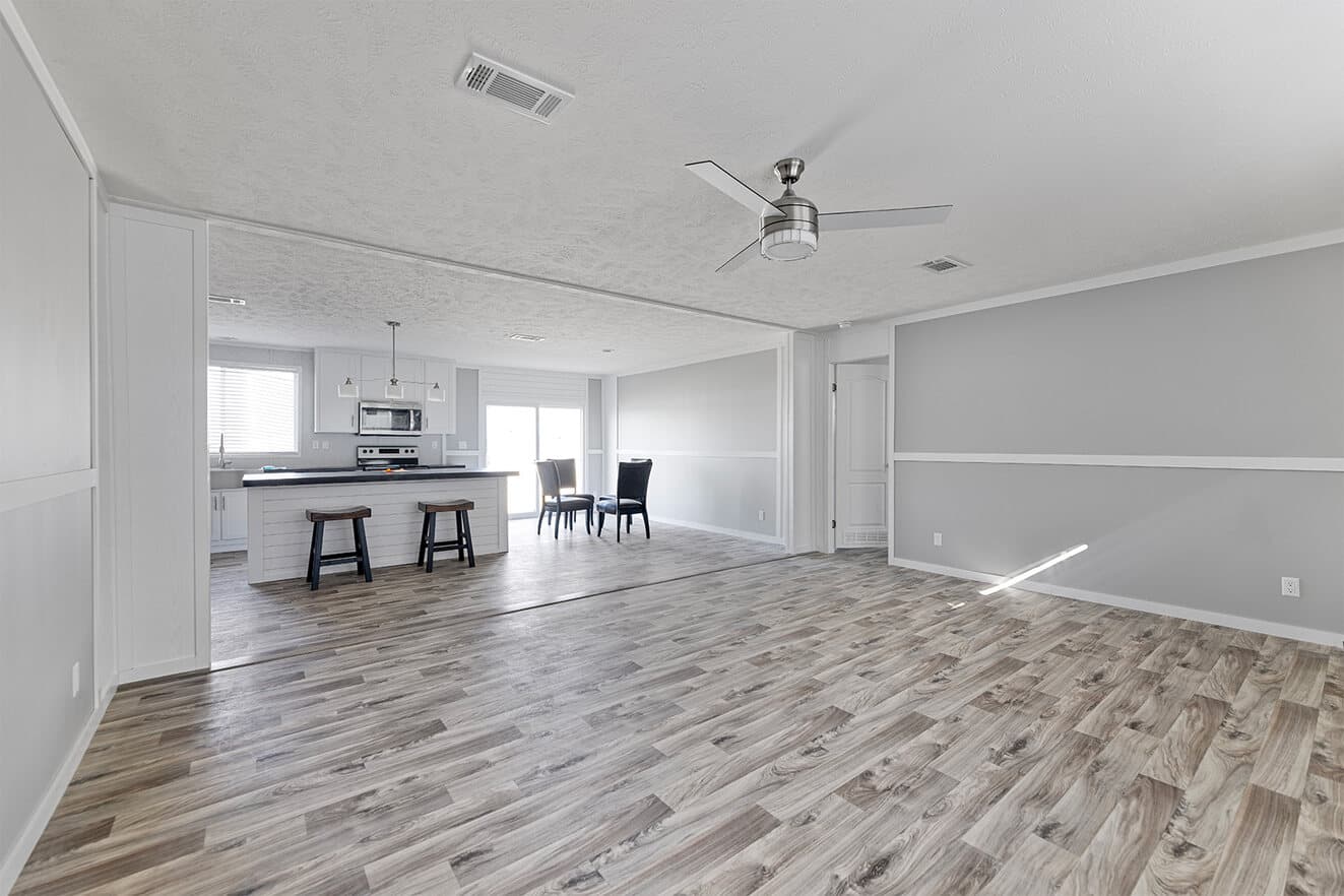 Valu maxx premier 32684e interior home features