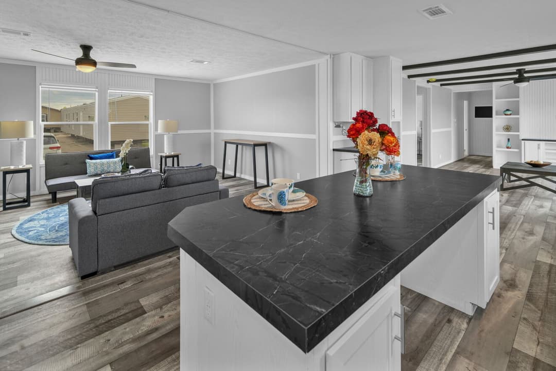Alamo lite 28724t interior home features