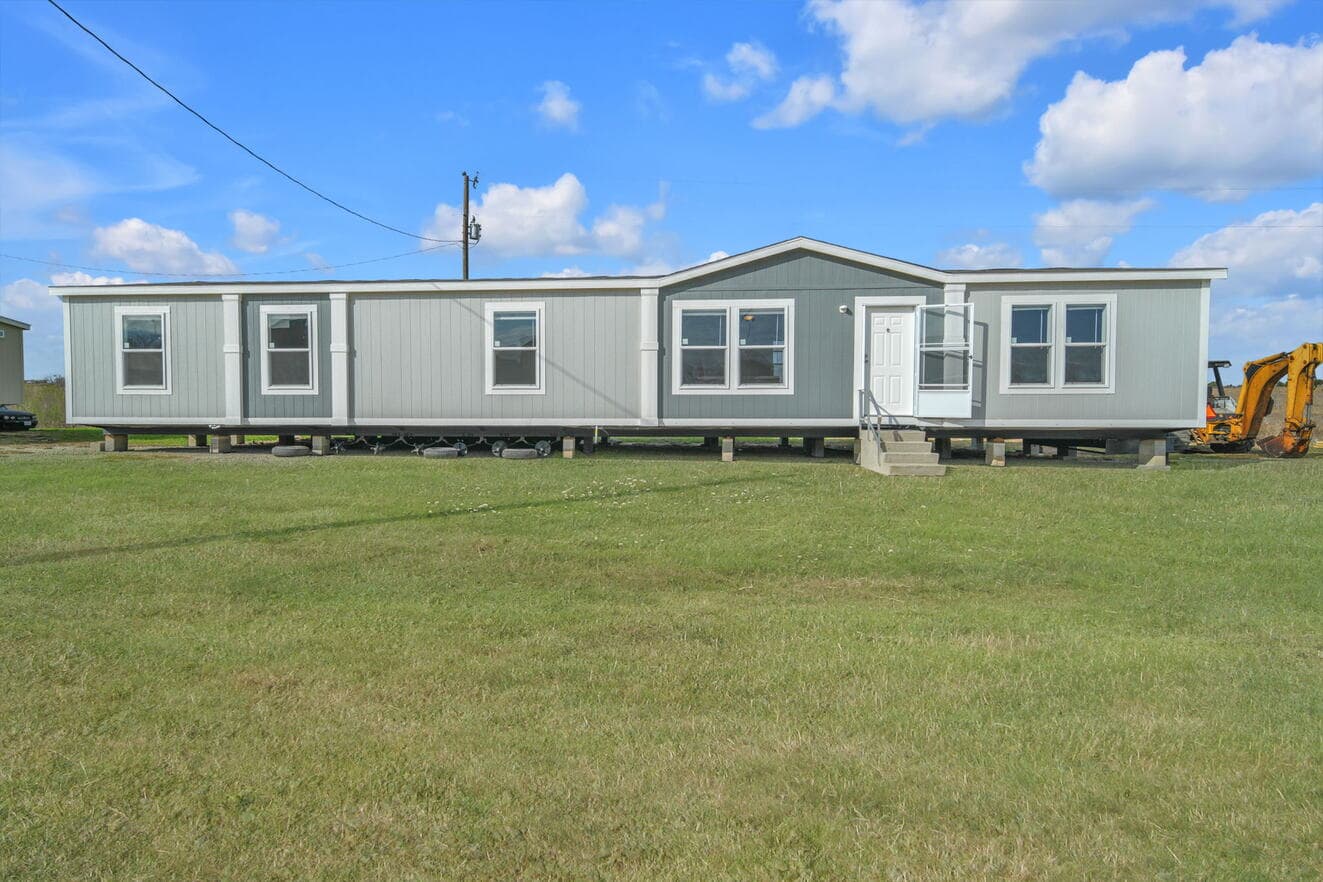 Alamo lite 28724t exterior and elevation home features