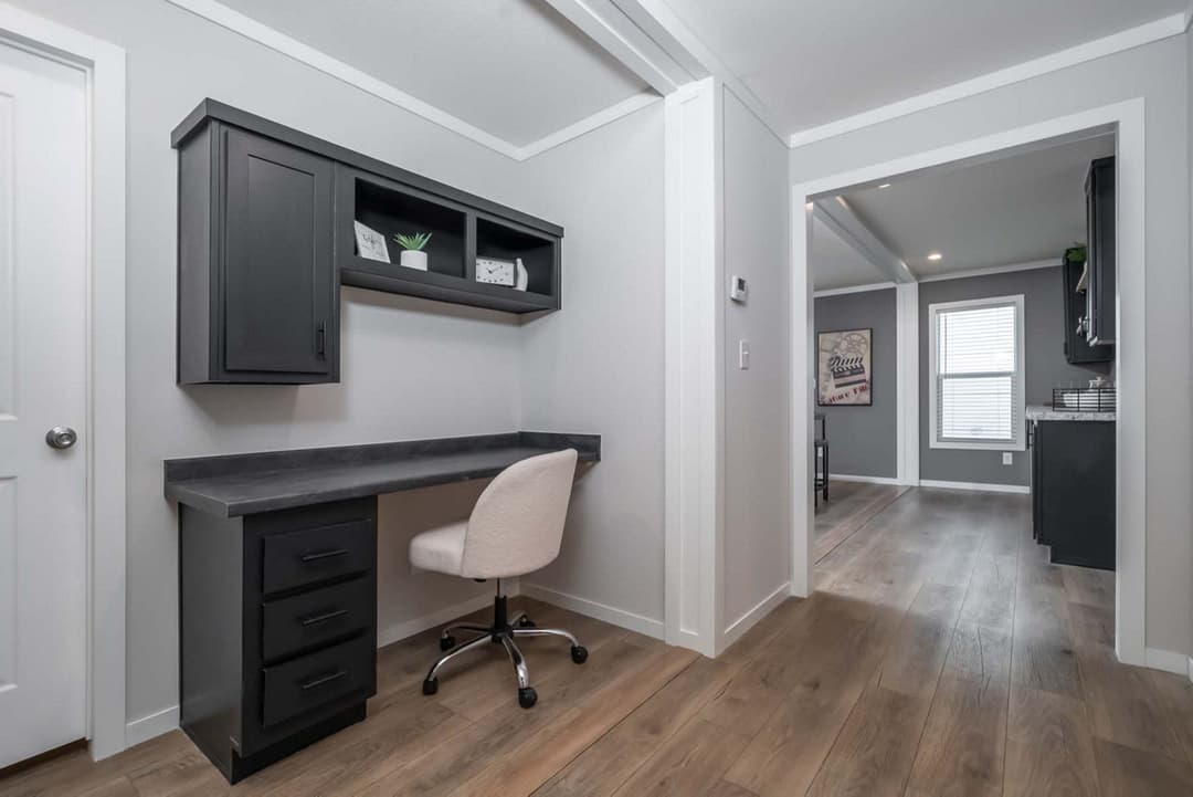 Bourbon interior home features