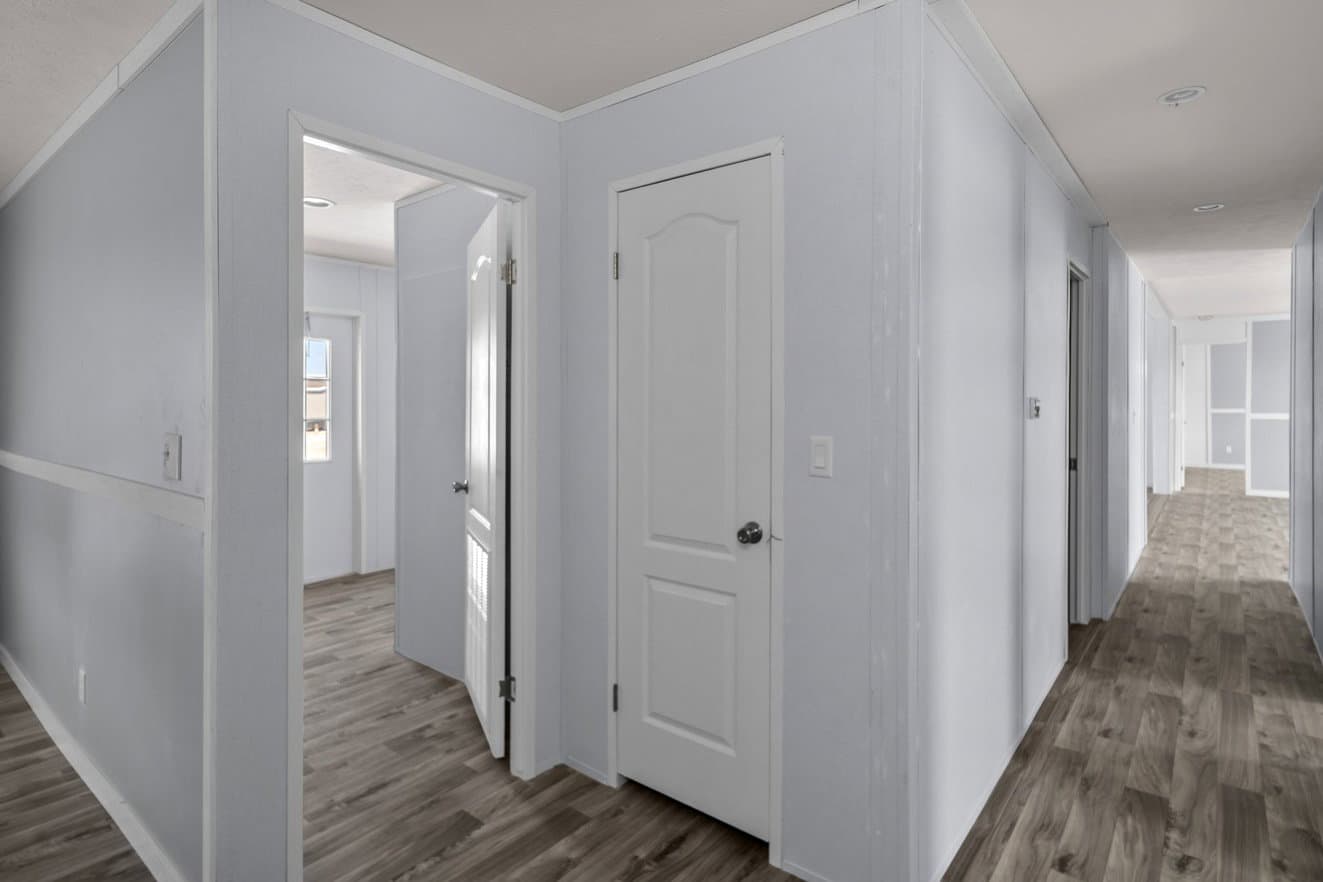 Valu maxx premier 32684f interior home features