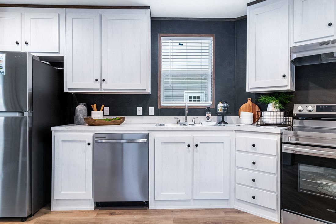 Select 16723f kitchen home features