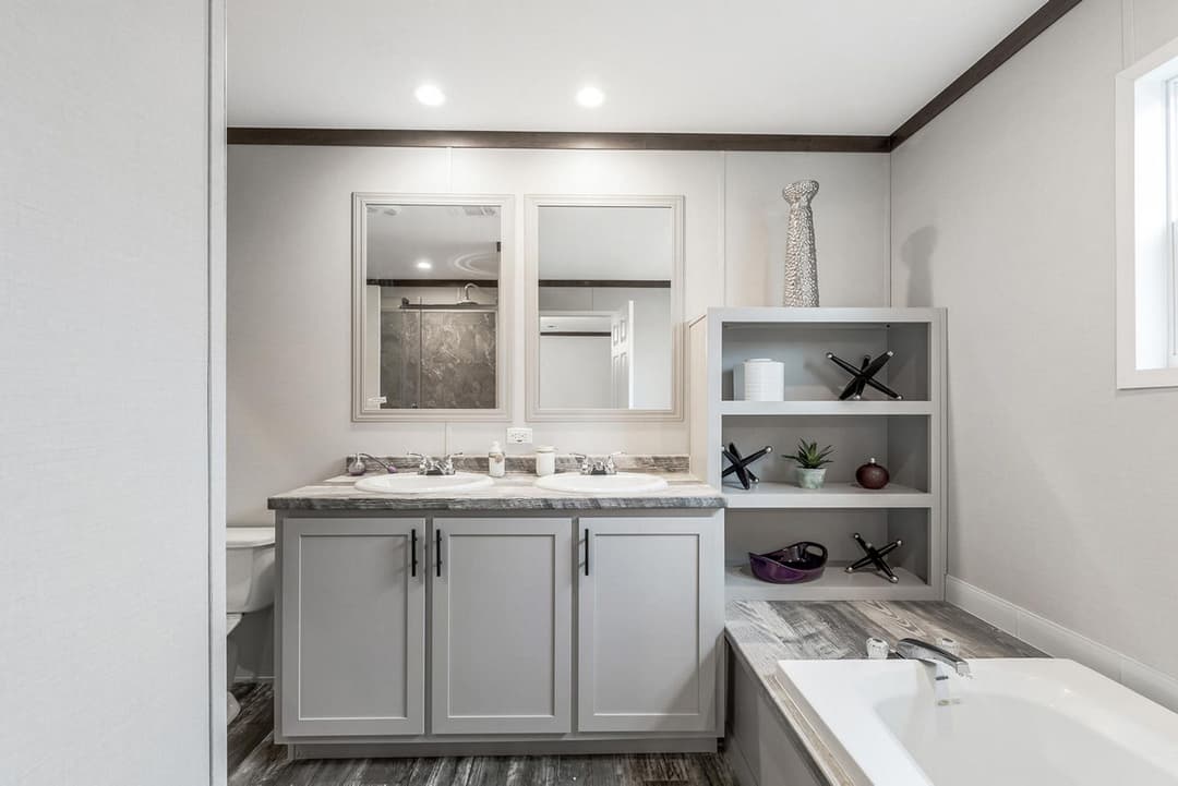 Canal bathroom home features