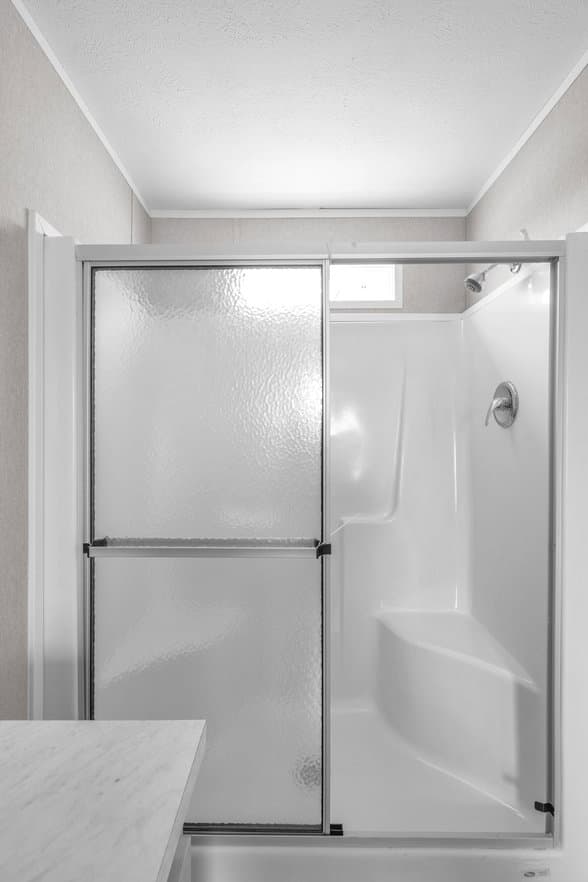 Verde ranch 14602n bathroom home features