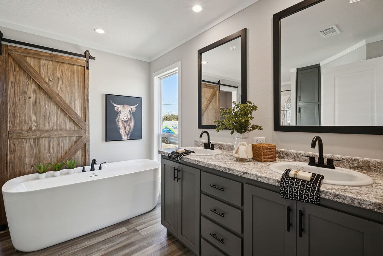 Sazerac bathroom home features