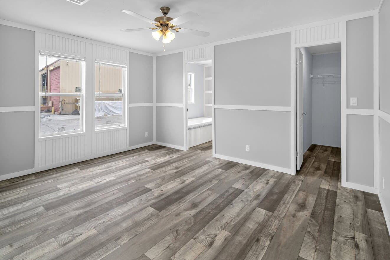 Alamo lite 16763s bedroom home features