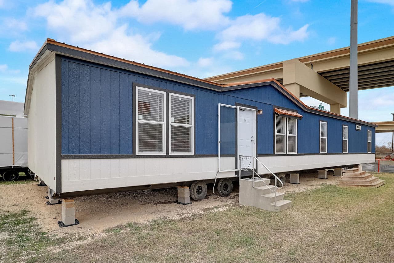 The desire exterior home features