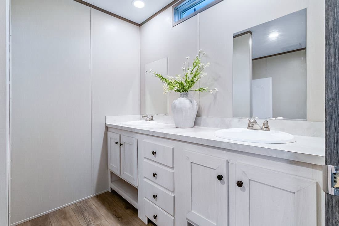 Select 16723f bathroom home features