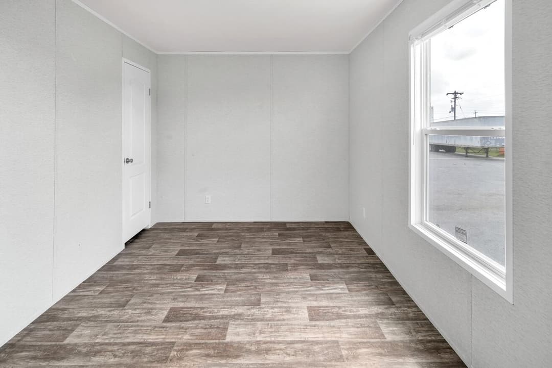 Valu maxx premier 16763a bedroom home features